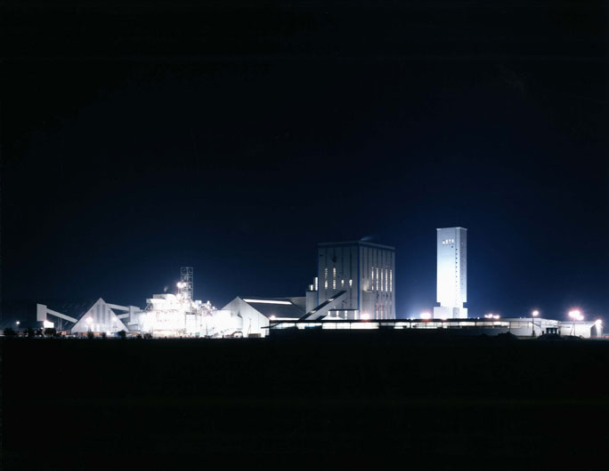 Rheinberg #1, 1996, C-Print, Diasec, 140 x 160 cm (Bildgröße 100 x 125 cm), Auflage 6